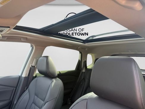 New 2026 Nissan Rogue Platinum image 3