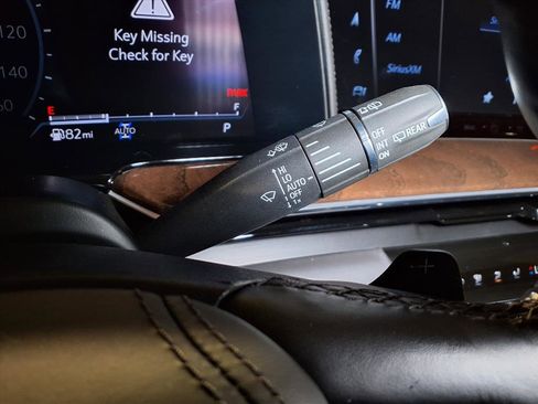 Certified 2023 Cadillac Escalade ESV Premium Luxury Platinum image 11