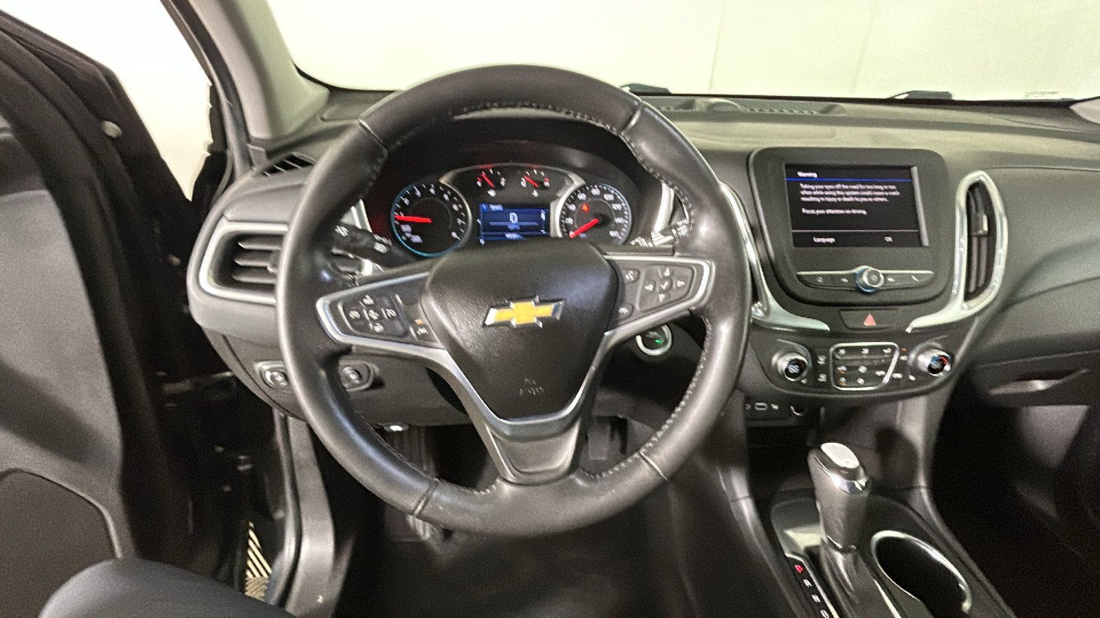 Used 2020 Chevrolet Equinox LT FWD image 17