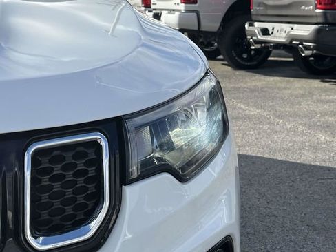 Used 2023 Jeep Compass Limited image 9