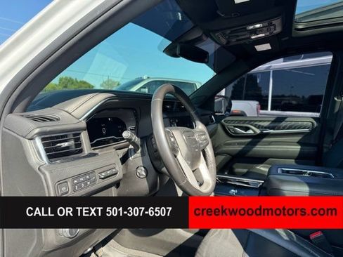 Used 2022 GMC Yukon XL Denali AWD/4WD image 8