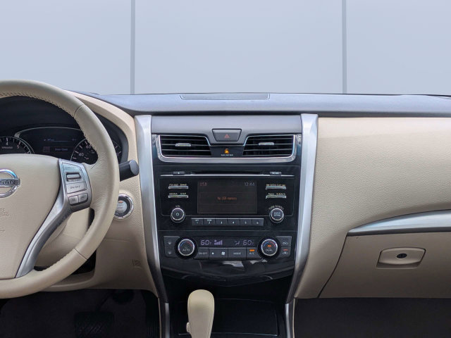 Used 2014 Nissan Altima 2.5 SV w/ Convenience Package FWD image 17