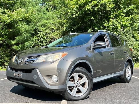 Used 2015 Toyota RAV4 XLE AWD/4WD image 1