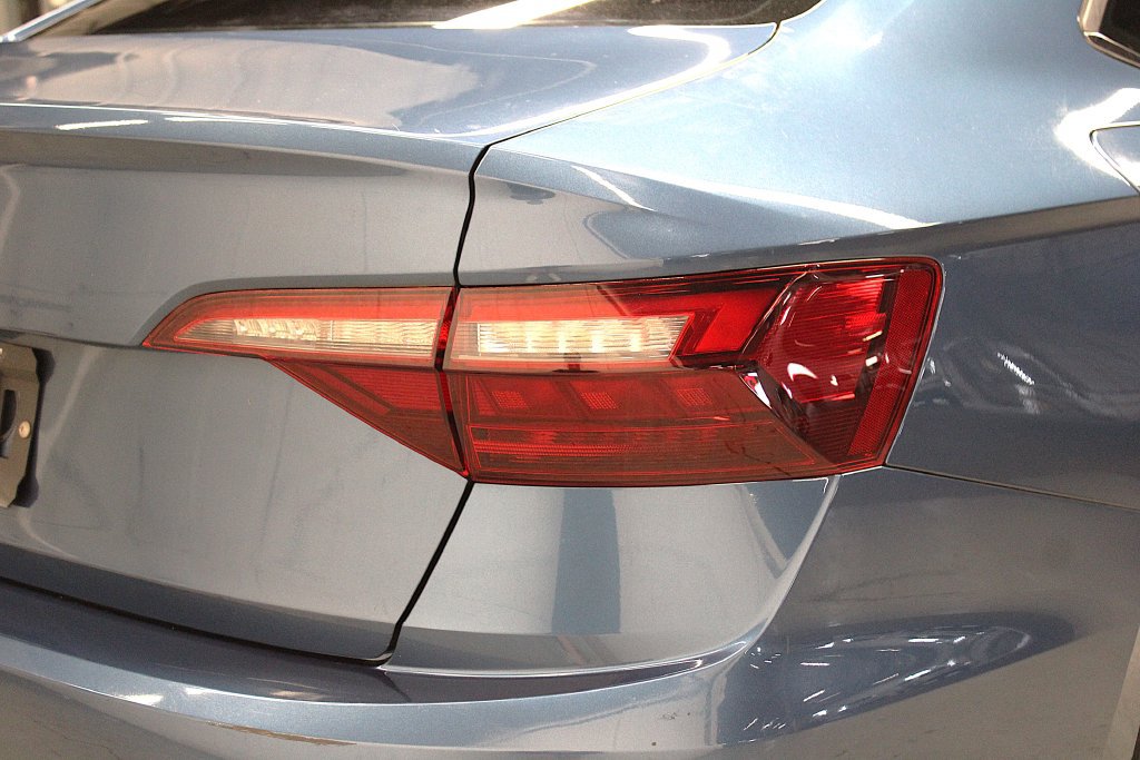 Used 2020 Volkswagen Jetta SE w/ SE Cold Weather Package FWD image 39