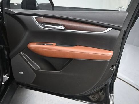 Used 2022 Cadillac XT5 Sportv w/ LPO, ONYX Package AWD/4WD image 24