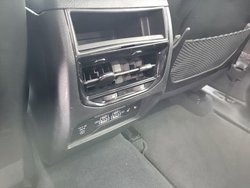 Used 2023 Jeep Grand Cherokee Limited w/ Luxury Tech Group II image 17