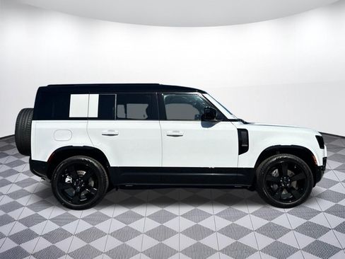 New 2026 Land Rover Defender 110 X-Dynamic SE AWD/4WD image 7