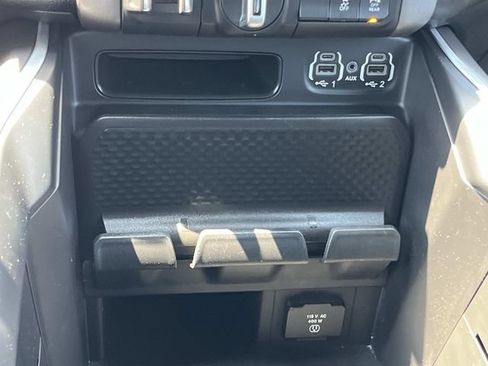 Used 2022 RAM 1500 Big Horn AWD/4WD image 32