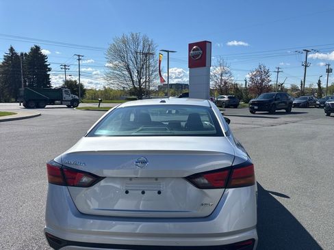 Used 2020 Nissan Altima 2.5 S AWD/4WD image 6