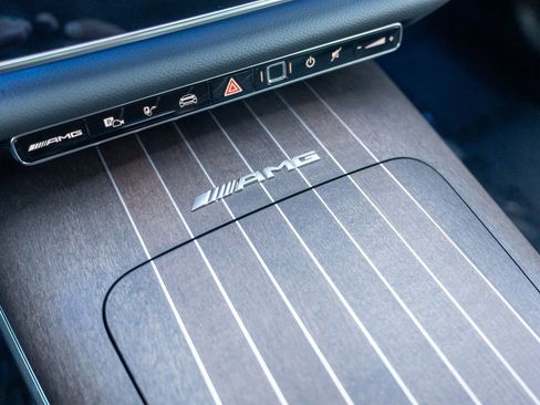 Used 2026 Mercedes-Benz E 53 AMG e 4MATIC Sedan image 32