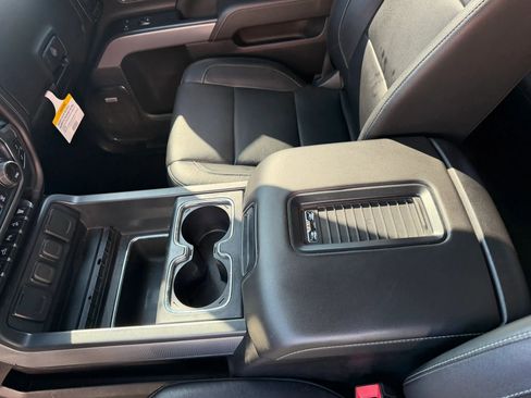 Used 2018 Chevrolet Silverado 2500 LTZ w/ Duramax Plus Package image 25