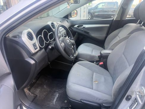 Used 2009 Toyota Matrix FWD image 6
