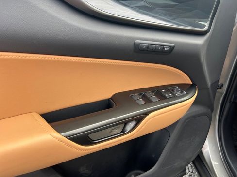 Used 2025 Lexus NX 250 FWD w/ Premium Package image 9