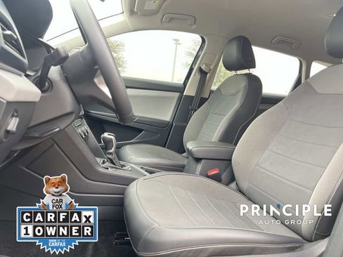 Certified 2022 Volkswagen Taos SE image 13