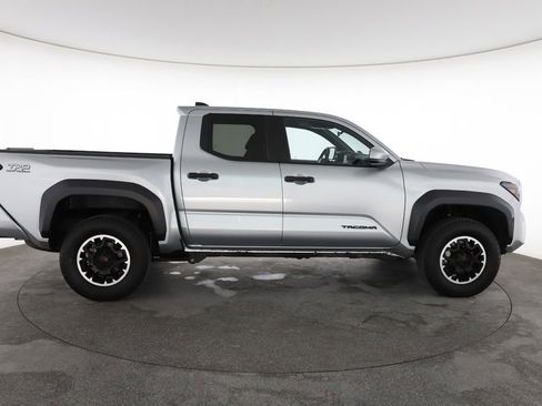 Used 2024 Toyota Tacoma TRD Off-Road AWD/4WD image 14