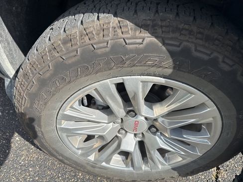 Used 2025 GMC Sierra 1500 Denali w/ Technology Package image 8