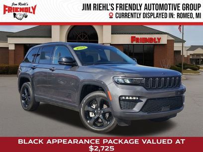 Used 2025 Jeep Grand Cherokee Limited w/ Black Appearance Package