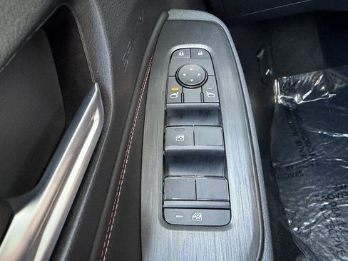 Used 2026 Nissan Sentra SR w/ SR Premium Package FWD image 25