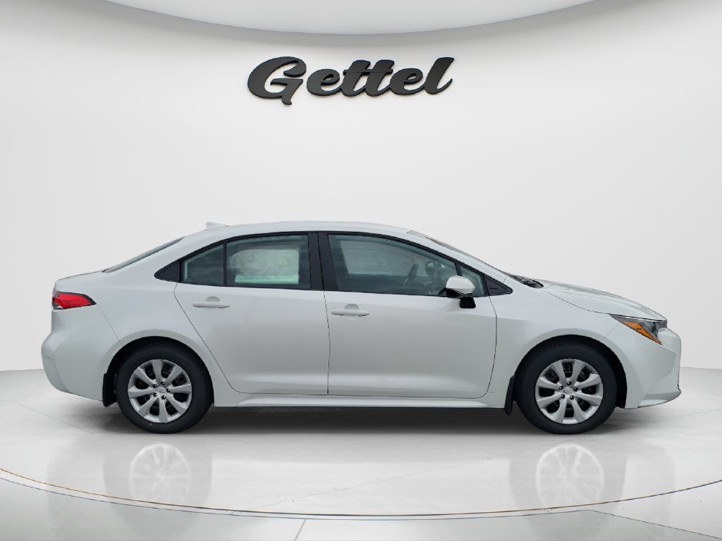 New 2027 Toyota Corolla LE FWD image 4