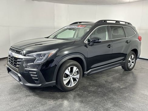 Used 2023 Subaru Ascent Premium AWD/4WD image 4