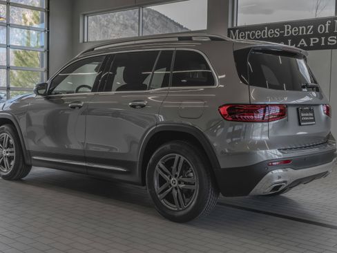 Used 2025 Mercedes-Benz GLB 250 4MATIC image 13