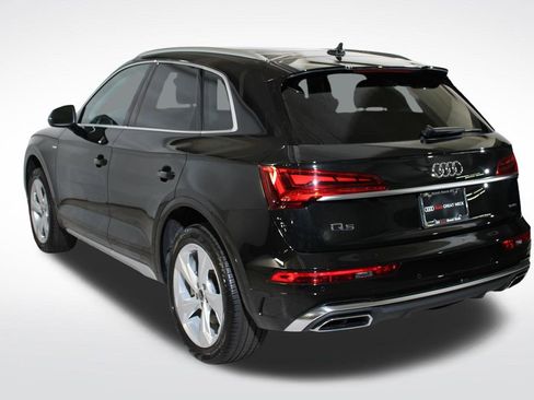 Certified 2025 Audi Q5 2.0T Premium Plus w/ Premium Plus Package image 8