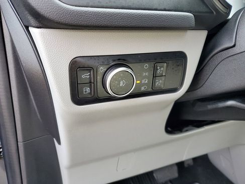 Certified 2024 Ford Escape SE w/ Class II Trailer Tow Package image 14