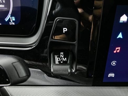 Certified 2025 Porsche Cayenne Coupe image 19