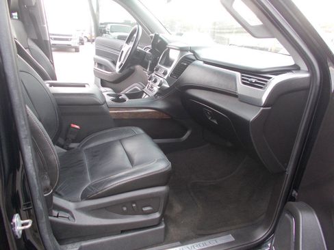 Used 2015 Chevrolet Tahoe LT image 9