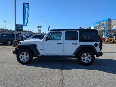 Used 2023 Jeep Wrangler Sport S image 5