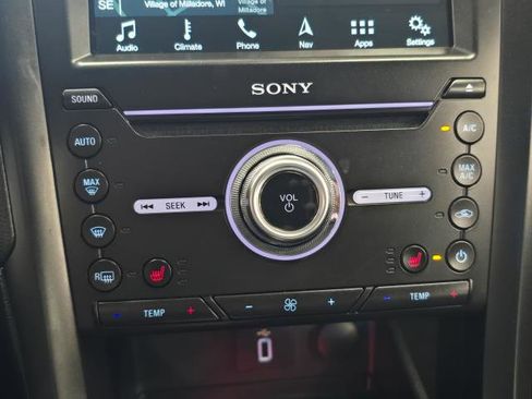 Used 2018 Ford Fusion Titanium image 22