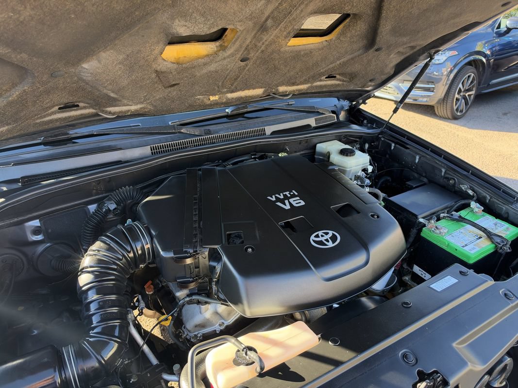 Used 2004 Toyota 4Runner SR5 RWD image 22