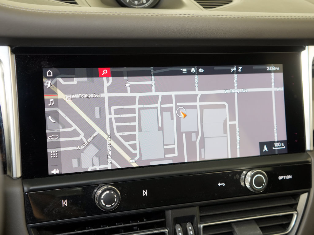 Certified 2023 Porsche Macan AWD/4WD image 30