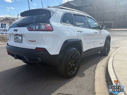 Used 2021 Jeep Cherokee Trailhawk w/ Premium Leather Package image 8