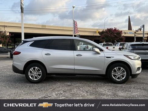 Used 2020 Buick Enclave Essence FWD image 5