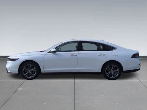 Used 2023 Honda Accord EX image 3