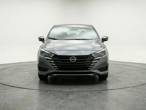 Used 2025 Nissan Versa SV image 2