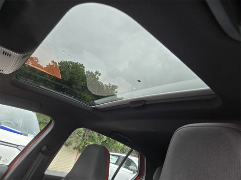 Used 2023 Volkswagen GTI SE image 20