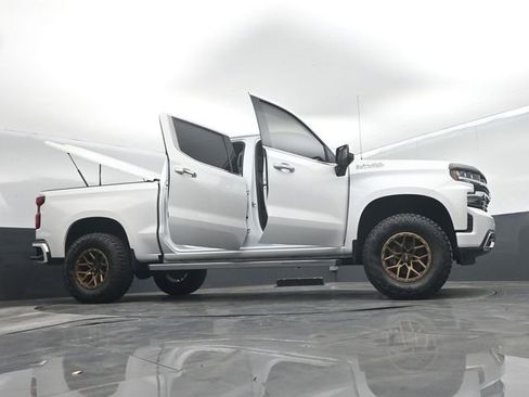 Used 2020 Chevrolet Silverado 1500 High Country w/ Technology Package AWD/4WD image 79