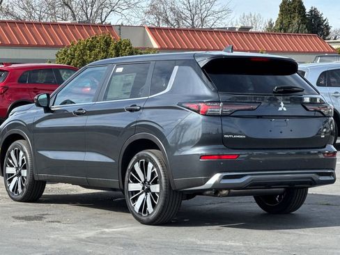 New 2026 Mitsubishi Outlander SE AWD/4WD image 6