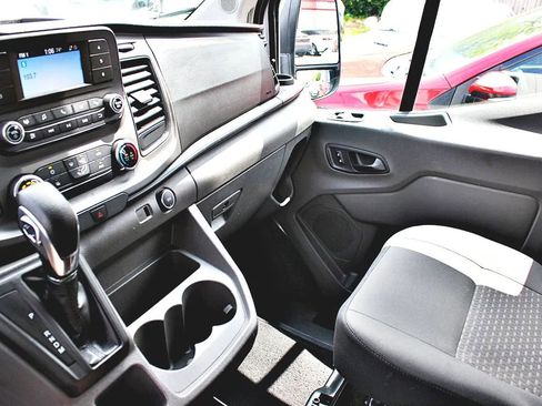 Used 2020 Ford Transit 350 XLT image 31