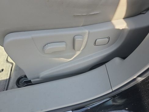 Used 2013 Nissan Rogue SL FWD image 19