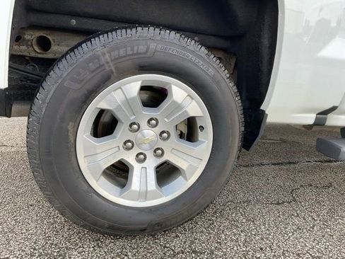 Used 2018 Chevrolet Silverado 1500 LT w/ All Star Edition AWD/4WD image 15