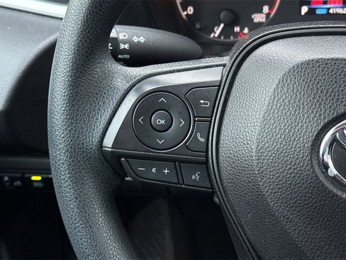 Used 2023 Toyota Corolla LE image 31