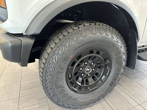 Used 2026 Ford Bronco Badlands AWD/4WD image 8