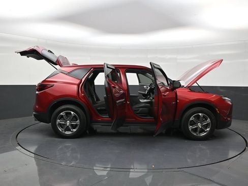 Used 2024 Chevrolet Blazer LT FWD image 29