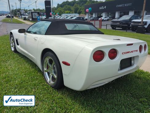 Used 2002 Chevrolet Corvette Convertible w/ Preferred Equipment Group2 RWD image 2