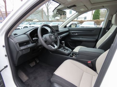 Used 2023 Honda CR-V EX image 2