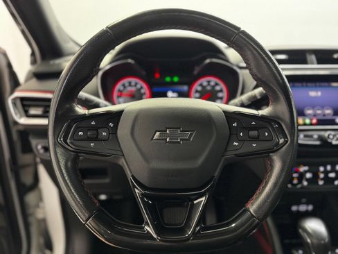 Used 2021 Chevrolet TrailBlazer RS w/ Sun and Liftgate Package FWD image 19