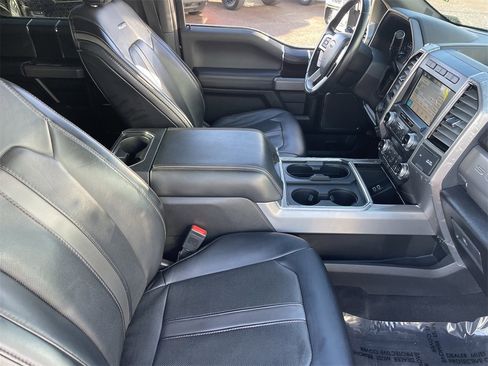 Used 2019 Ford F250 Platinum w/ Platinum Ultimate Package image 9